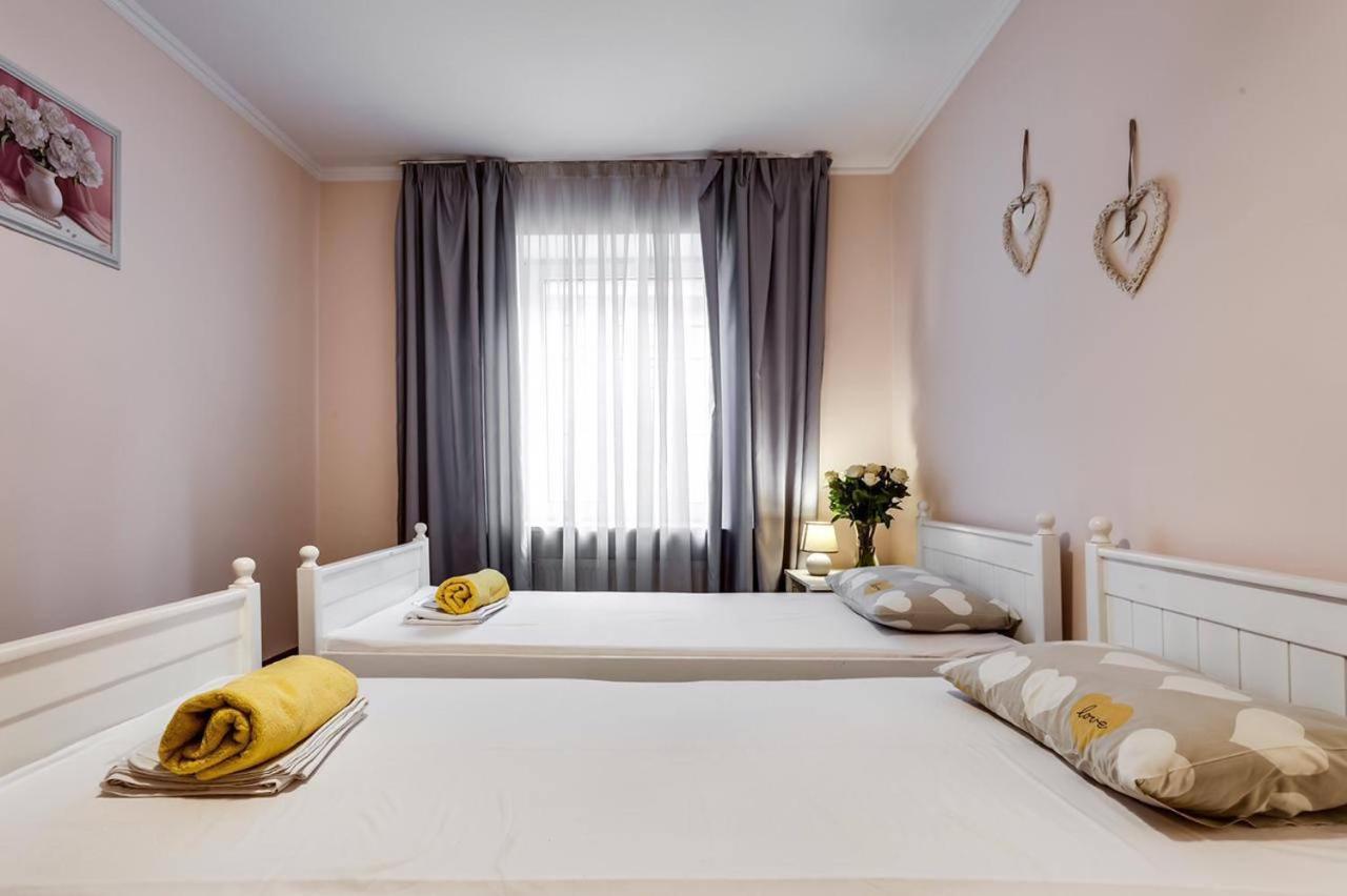 Apartamenty On Knyazya Romana Lviv Dış mekan fotoğraf