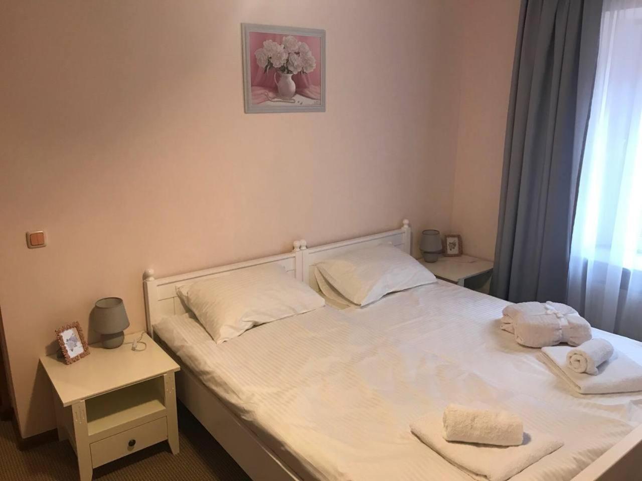 Apartamenty On Knyazya Romana Lviv Dış mekan fotoğraf