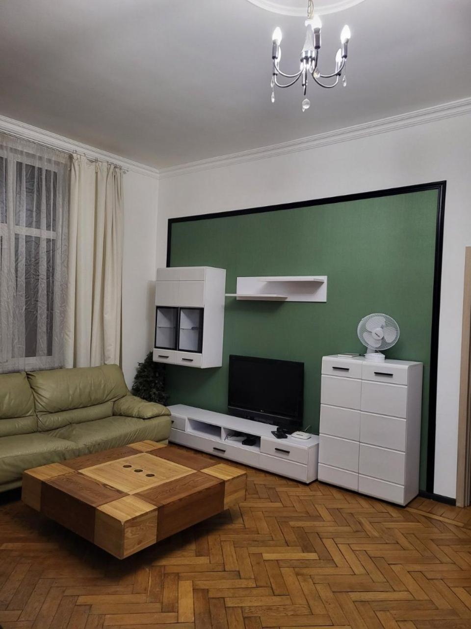 Apartamenty On Knyazya Romana Lviv Dış mekan fotoğraf