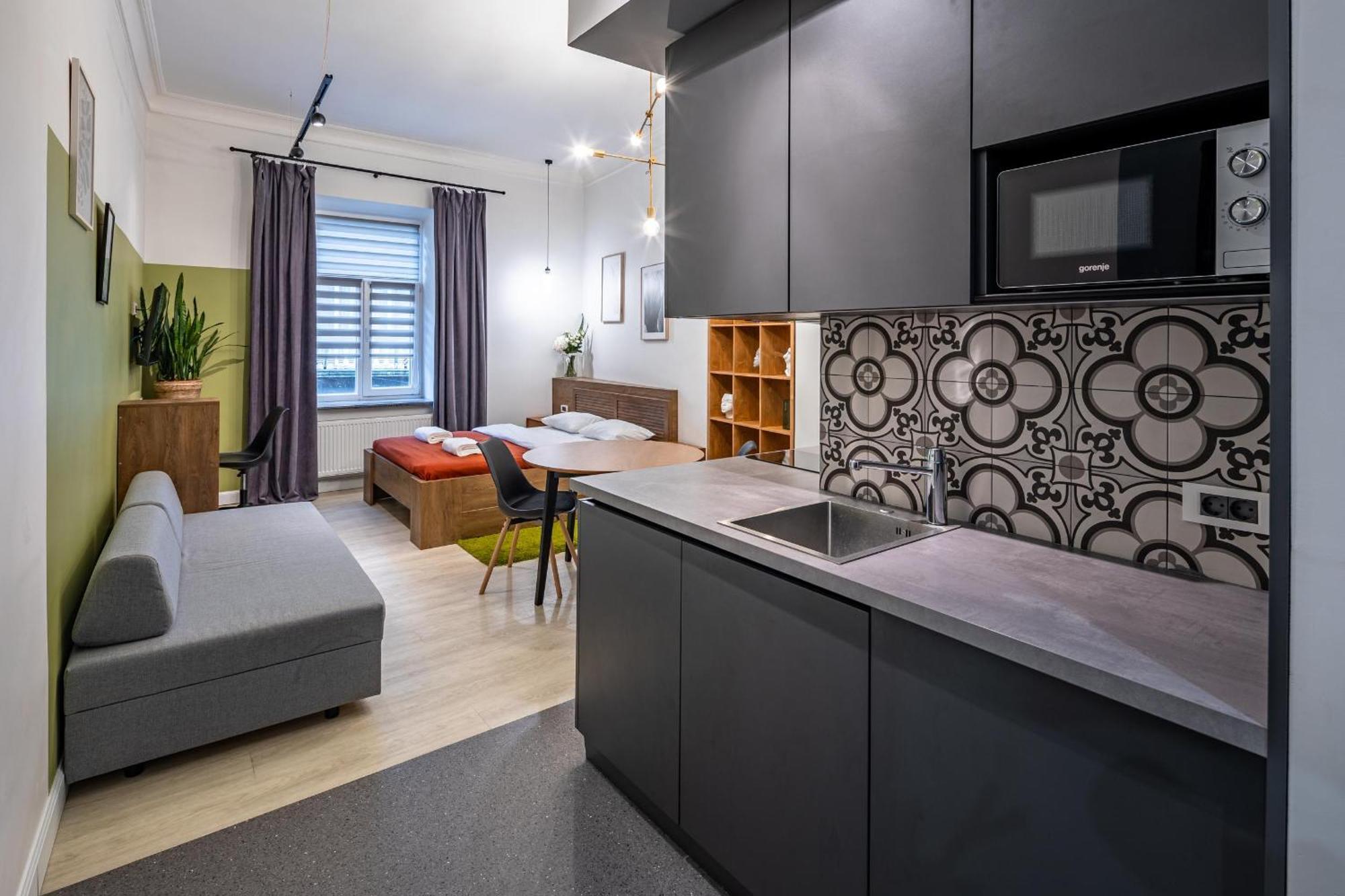 Apartamenty On Knyazya Romana Lviv Dış mekan fotoğraf
