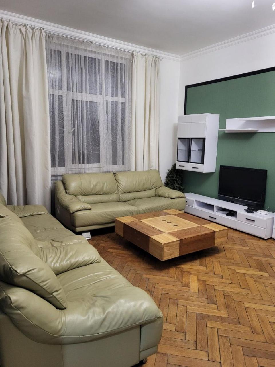Apartamenty On Knyazya Romana Lviv Dış mekan fotoğraf