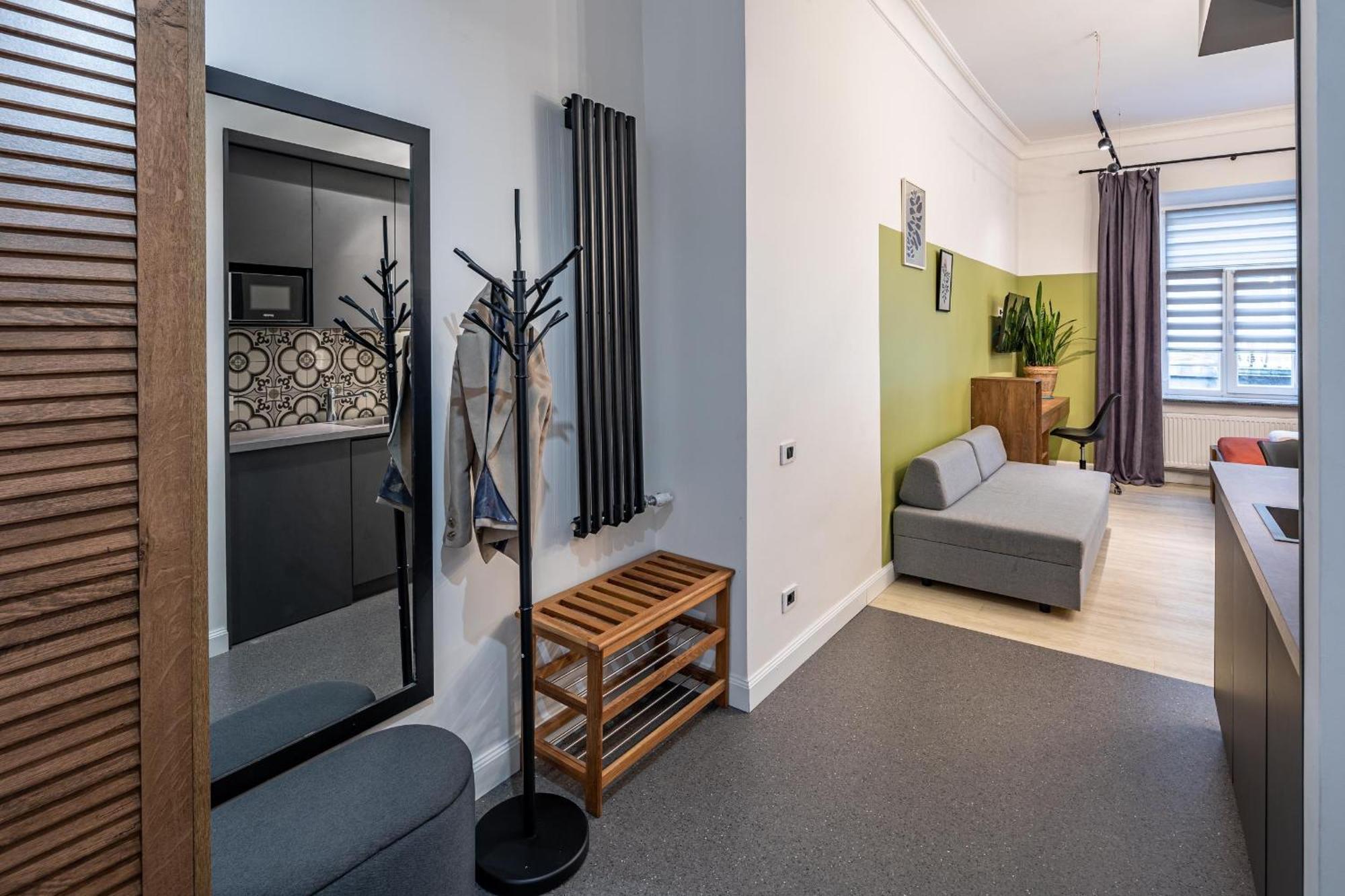 Apartamenty On Knyazya Romana Lviv Dış mekan fotoğraf